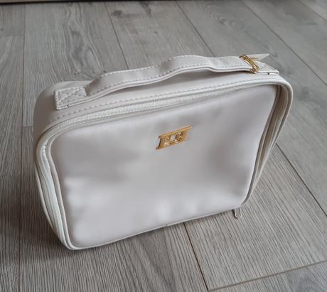 Kozmeticka taska escada, 