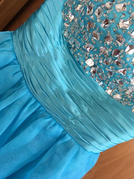 Spoločenské šaty, m