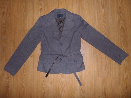 Kostým s opaskom, amisu,m