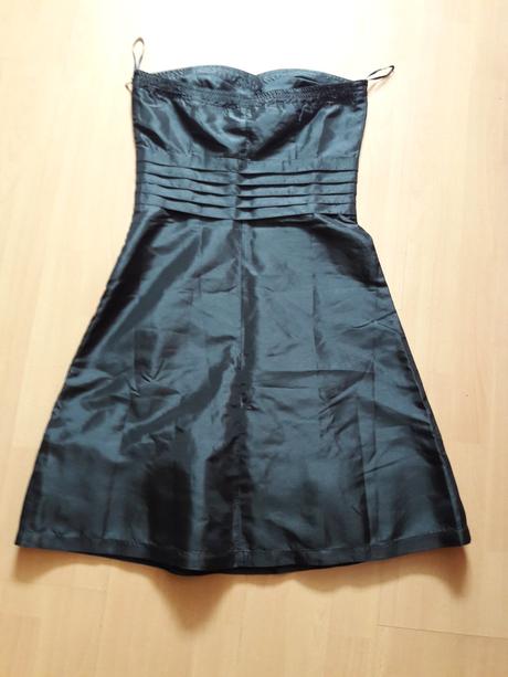 Sviatočne šaty--s, s