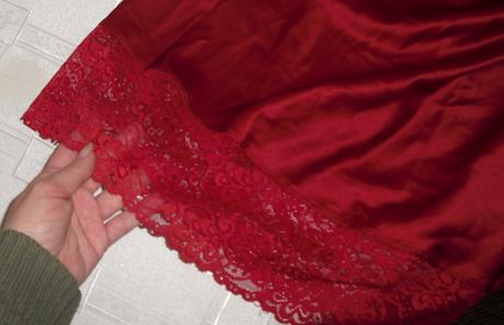 Saténová košieľka, l