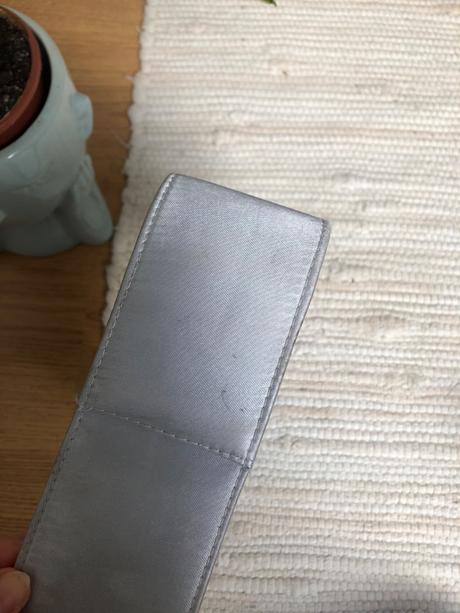 Strieborná kabelka do ruky, 