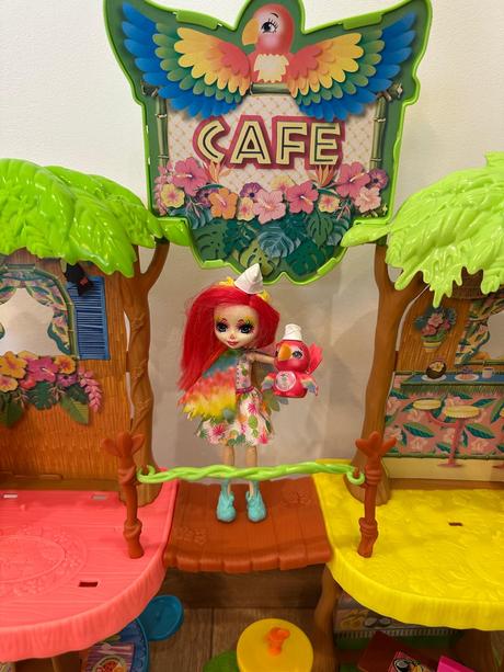 Bábiky enchantimals, 