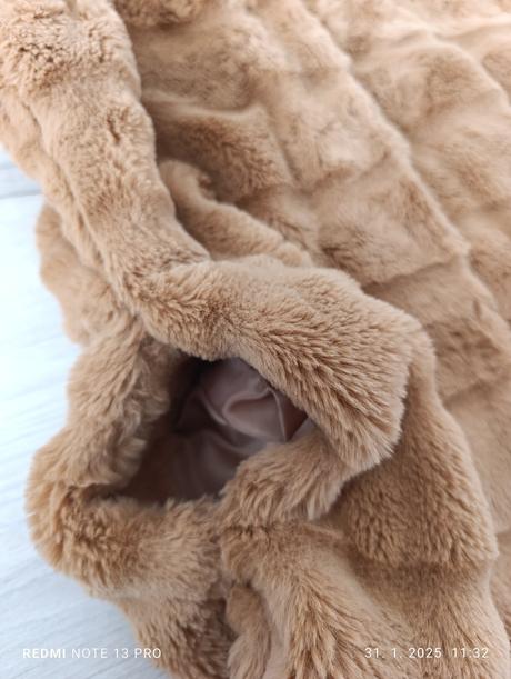 Nádherná kožušinková vesta, gate,s