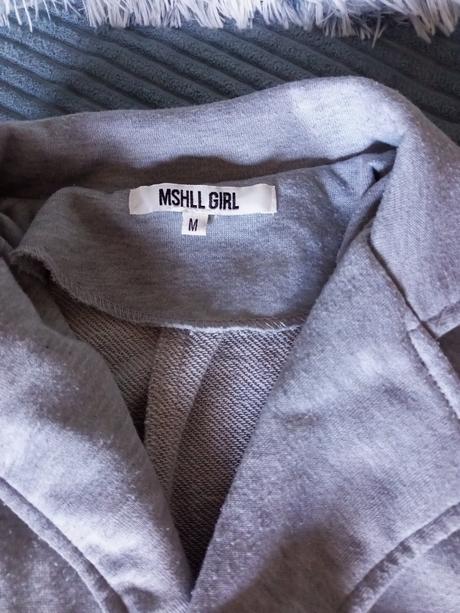 Neprehliadnuteľný coat, m