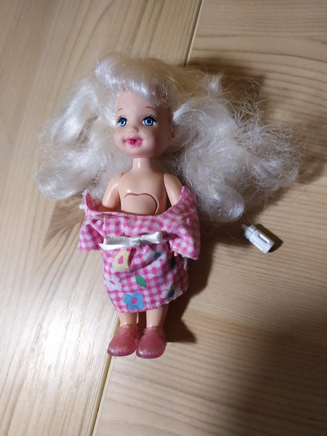 Barbie kelly potty training (10),