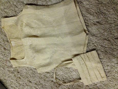 Zlatý top s kabelkou, 38