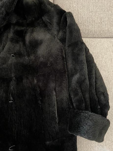 Čierny kožuch kara, 