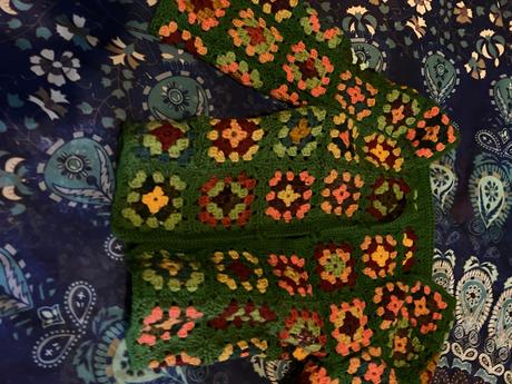 Háčkovaný sveter, 38