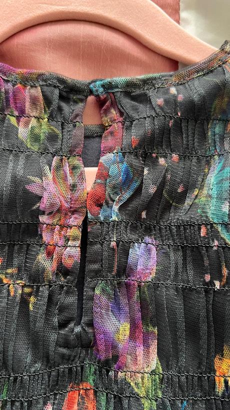 Next šatky, next,98