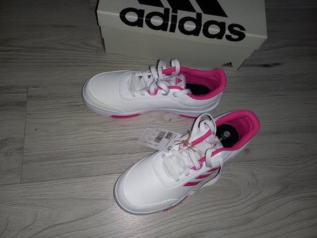 Nenosené tenisky, adidas,39