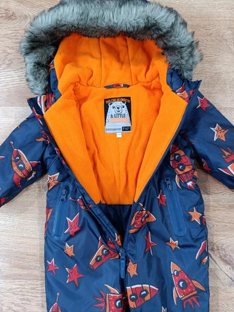 Modrý overal, tesco,86