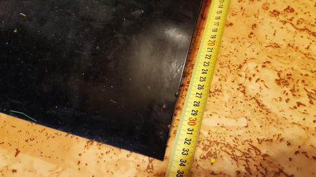 Predám železný stojan na cd výška160cm., 