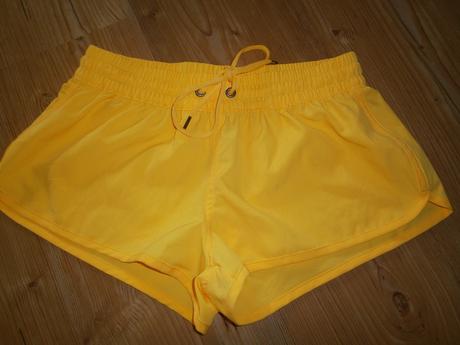 Kraťasy po 3 eur/ks, colours of the world,xs