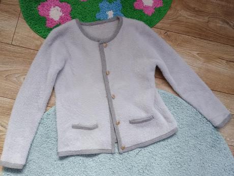 Elegantný svetrík, 140