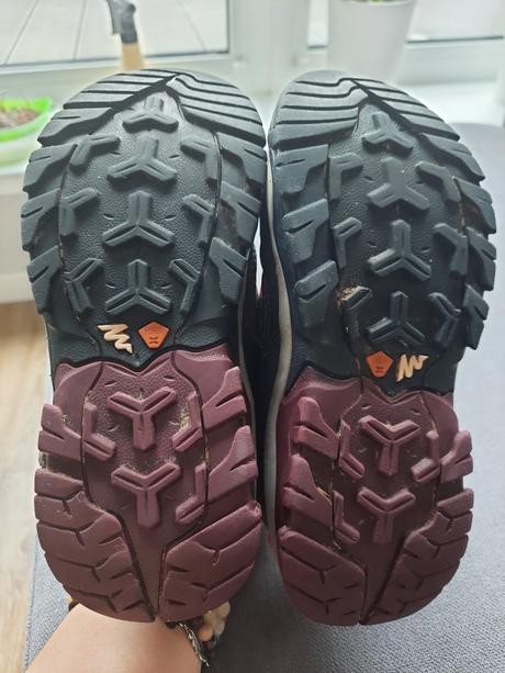 Turisticke topanky quechua, quechua,32