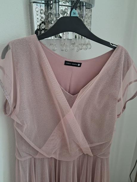 Spoločenské šaty, 42