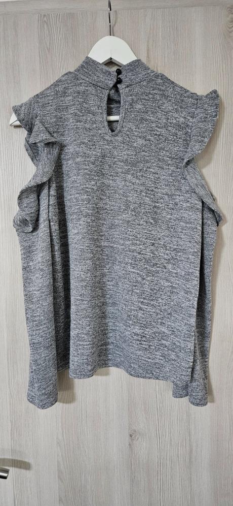 Sivý pulover, m
