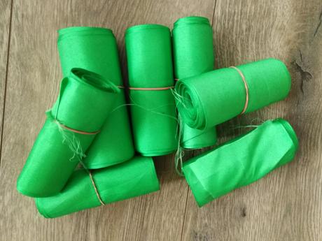 Saténová stuha 10cm široká,