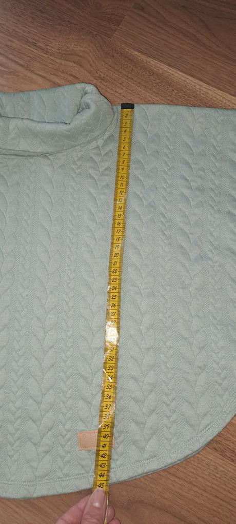 Pončo svetrové, 104