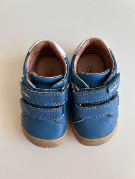 Chlapčenské poltopánky, protetika,19