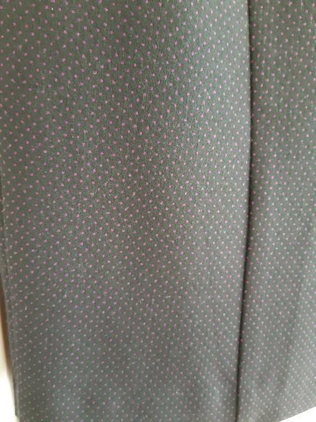 Čierna sukňa s bodkami, f&f,38