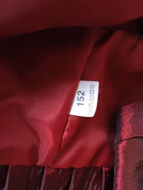 Spoločenské šaty s bolerkom, 152