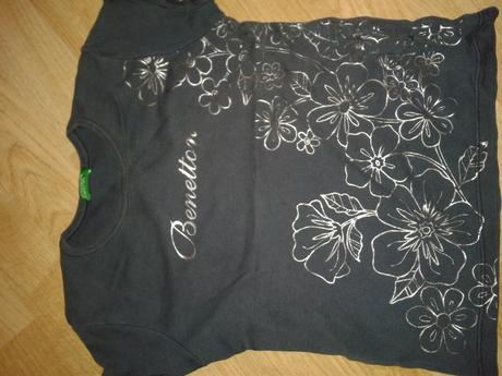 Benetton so striebornými kvetmi, benetton,116