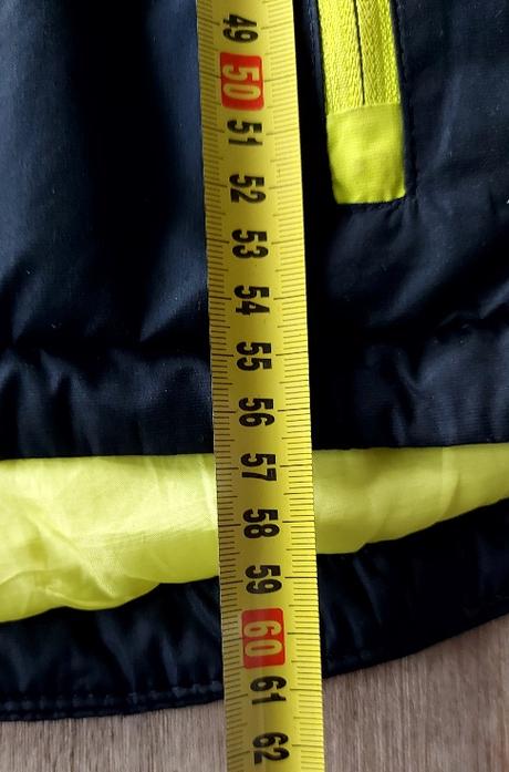 Čierno žltá zimná vetrovka, 134