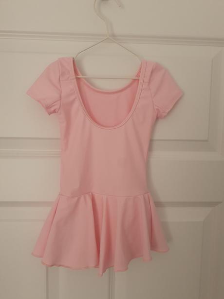 Baletný trikot so sukničkou decathlon 116, domyos,116