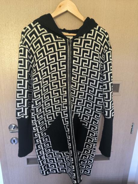 Kabátikosveter s kapucňou, 