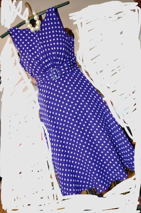 Parádné bodkované lila saty, 36