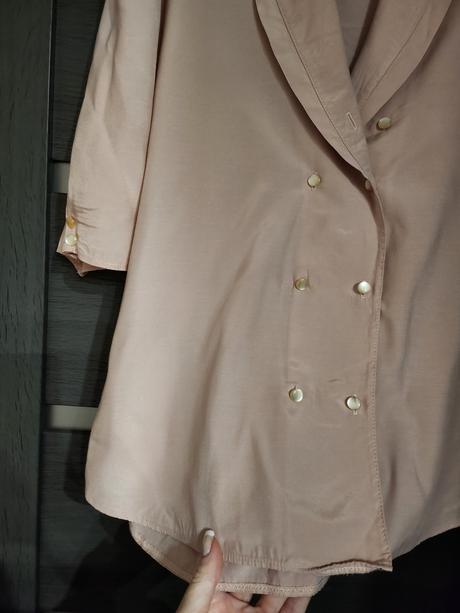 Bledoruzova bluzka, yessica,l