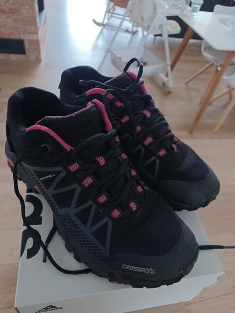 Crossroad topanky, 38