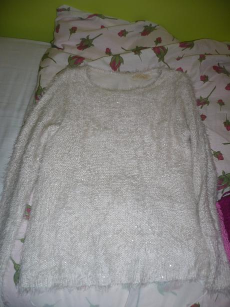 Chlpatý pulover s flitrami, xl