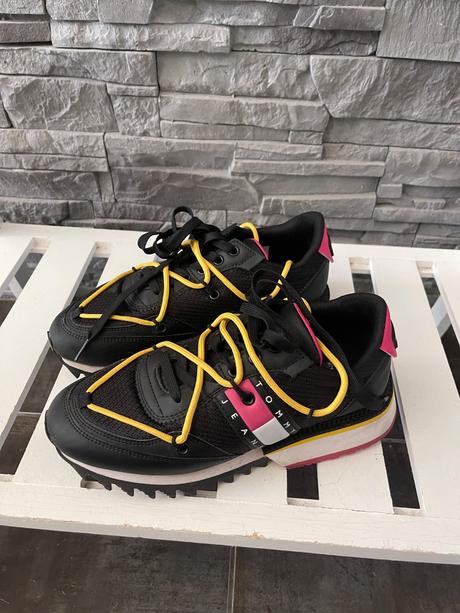 Tommy hilfiger v.38, tommy hilfiger,38