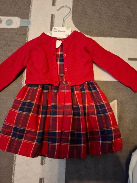 Vianočné šaty, 68