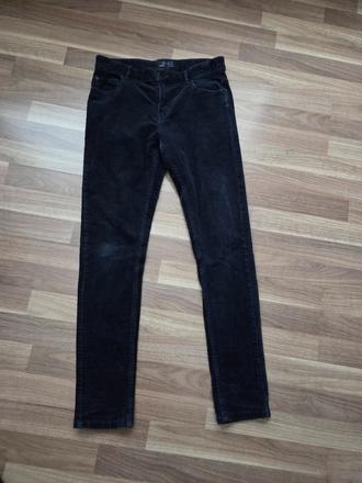 Tmavomodré menčestráky, next,164