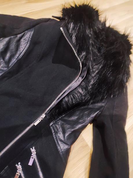 Dámsky čierny kabát, s