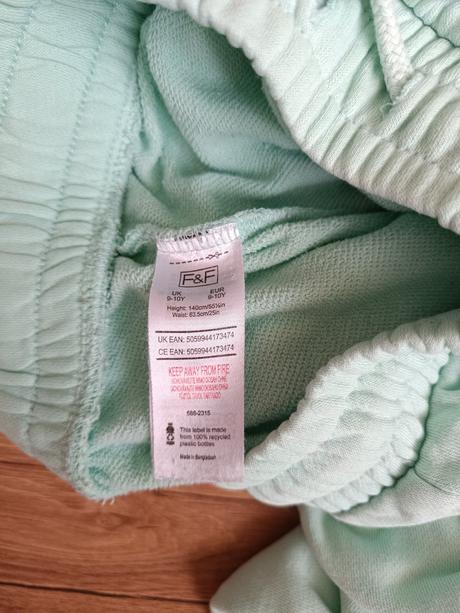 Bavlnene sortky 140, f&f,140