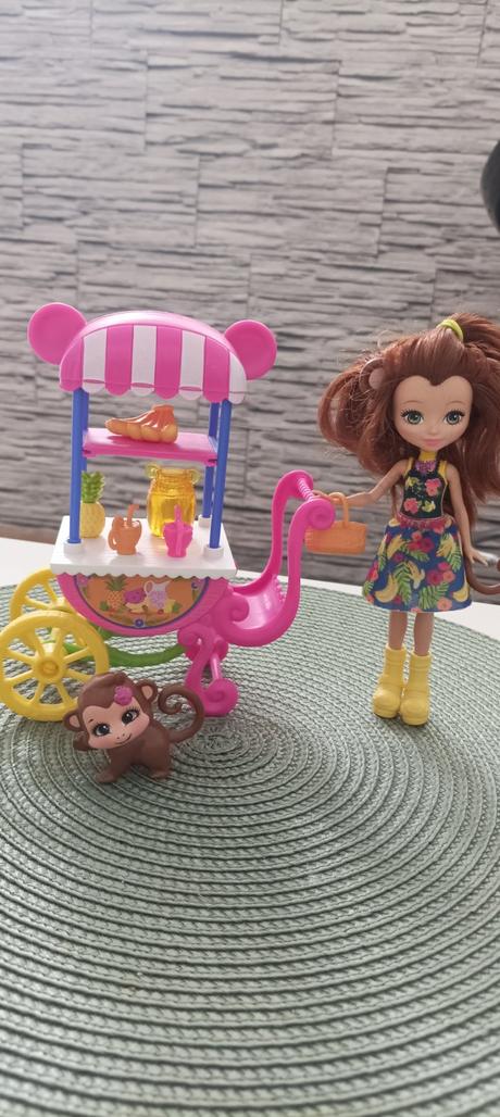 Enchantimals babika- sada zmrzlinarske auto, 