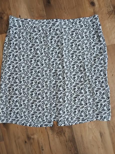 Sukňa bielo cierna, l