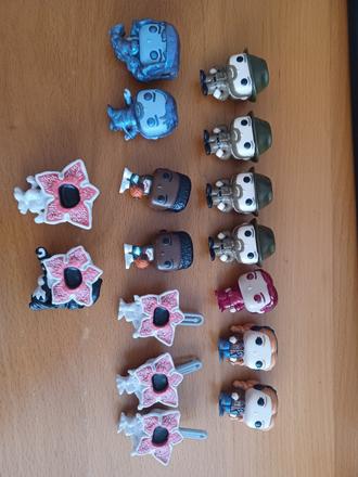 Figúrky stranger things z kinder joy, 