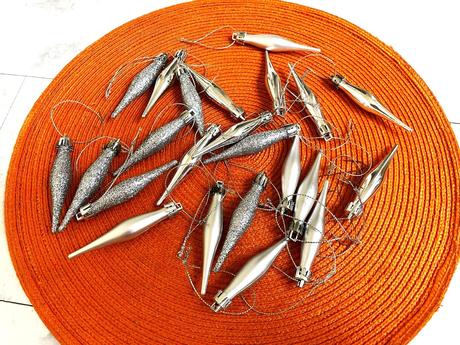 Staré trblietavé cencúle 24 ks, 