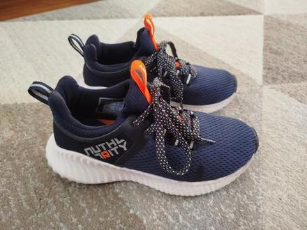 Ľahučké tenisky authority - super stav, authority,35