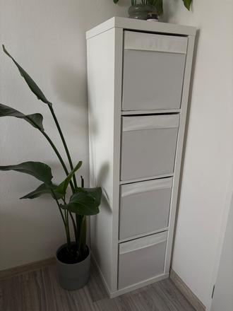 Polica kallax s boxami ikea, 