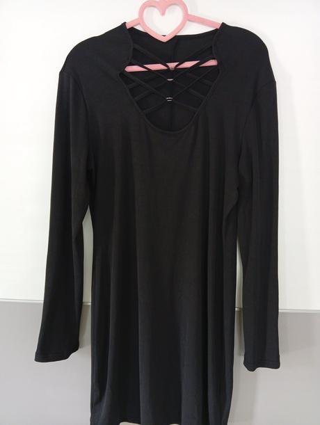 Elastické šaty s vystrihom xxl, xxl