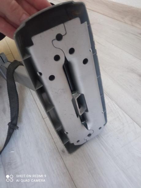 Retro stojan na televízor, 