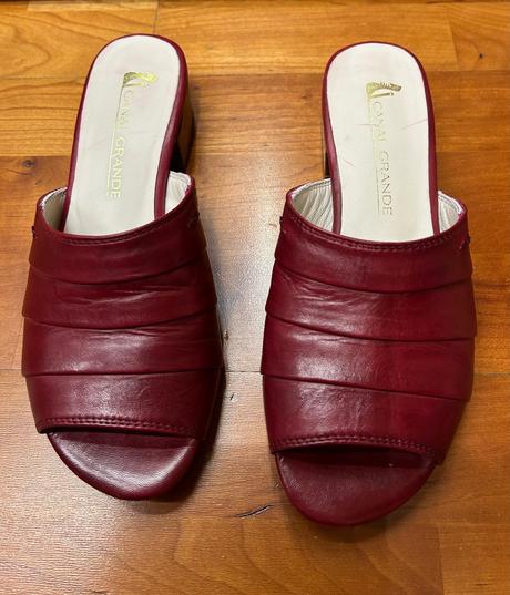 Bordové kožené šľapky, 36