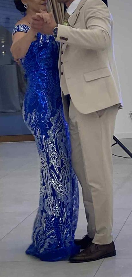 Spoločenské šaty, m